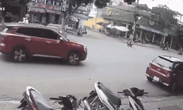 Nam sinh đi xe đạp điện độ chế gây tai nạn chết người