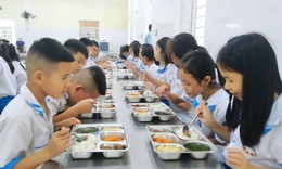 Cách giúp trẻ hình thành thói quen ăn uống lành mạnh trong ngày hè