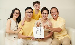 Mắt Việt – 37 năm một thương hiệu kính được người Việt tin chọn qua ba thế hệ