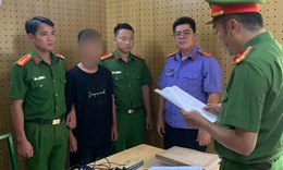 Dụ bé gái chưa đủ 13 tuổi ra khỏi ký túc xá trong đêm để hiếp dâm