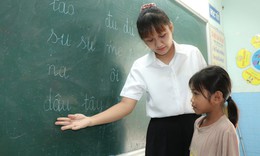 Học trò Raglai ở Khánh Hòa hào hứng với lớp học hè miễn phí