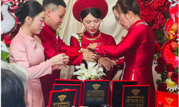 10 năm yêu nhau, cặp đôi LGBT nhận hồi môn "khủng" trong ngày cưới khiến dân mạng trầm trồ