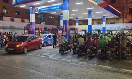 Doanh nghiệp được tự quyết giá xăng dầu khi nào?