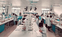 Toàn cảnh điểm sàn ngành Dược học 2026 tại các cơ sở đào tạo trọng điểm