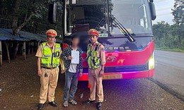 Tài xế xe khách dương tính với ma túy, chạy trên đường với tốc độ 134 km/h