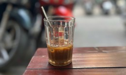 Người bị cao huyết áp nên uống cà phê hằng ngày thế nào?