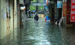 Cảnh báo mưa dông, lốc sét khu vực nội thành Hà Nội, nhiều điểm có nguy cơ ngập úng