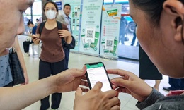 Từ 6/7, Hà Nội bắt đầu mở đăng ký miễn phí thẻ vé xe buýt điện tử gắn chip