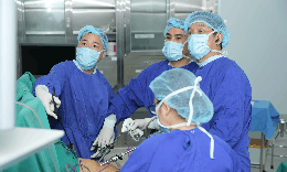Cụ bà 103 tuổi chiến thắng ung thư dạ dày nhờ điều trị đa chuyên khoa tại Vinmec Hải Phòng