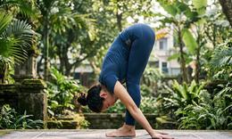 7 tư thế yoga giúp giảm tích nước và đầy hơi hiệu quả