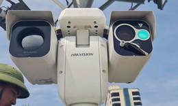 Camera AI 'soi' biển Cửa Lò, phát hiện người bơi vào vùng cấm