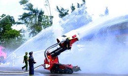 Diễn tập hiệp đồng chữa cháy, cứu nạn tại kho xăng dầu ở Nghệ An