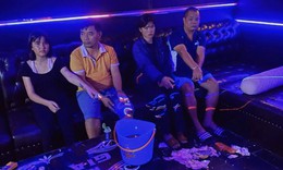 Phát hiện 4 người sử dụng ma túy trong phòng hát karaoke ở Hà Nội