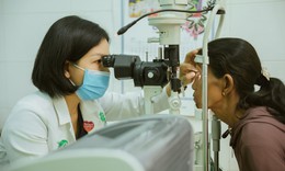Khám mắt miễn phí cho người dân miền núi xứ Huế