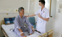 Điều trị viêm phổi, người đàn ông được phát hiện ung thư thực quản
