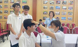 Cầu Giấy khám sức khỏe toàn diện miễn phí cho gần 3.000 học sinh