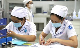 Nhiều bệnh viện tại TPHCM tuyển 'hàng loạt' bác sĩ, điều dưỡng