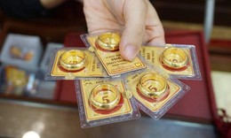 Chốt giá vàng hôm nay ngày 19/8 đồng loạt giảm rất mạnh