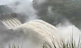Nhiều hồ thuỷ điện, thuỷ lợi ở Nghệ An điều tiết xả nước trước mưa lớn
