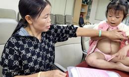 Hai mẹ con mắc Thalassemia đón nhận tình cảm của bạn đọc Báo Sức khỏe và Đời sống