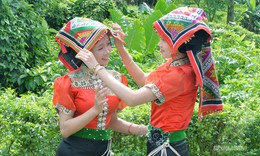 Rực rỡ sắc màu Tết Độc lập tại Làng Văn hóa các dân tộc Việt Nam