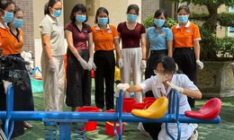 Hà Nội 'gõ từng nhà' chống sốt xuất huyết, học sinh yên tâm đón năm học mới