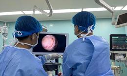 Bệnh viện Đại học Y Dược Buôn Ma Thuột triển khai thành công phẫu thuật nội soi lấy thoát vị đĩa đệm cột sống cổ đường sau