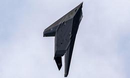 F-117 Nighthawk và B-2 Spirit: Đâu là máy bay tàng hình đỉnh cao của Mỹ