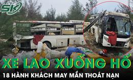 Xe khách lao xuống hố sâu trên đường tránh lũ, 18 hành khách may mắn thoát nạn