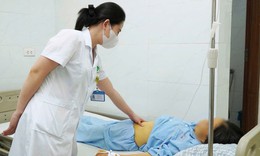 Tự dùng thuốc nam trị đau khớp người phụ nữ bị suy gan cấp