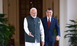 Thủ tướng Lê Minh Hưng gặp Thủ tướng Ấn Độ Narendra Modi
