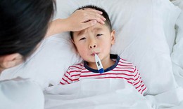 Bù nước đúng cách và ăn uống giúp người bệnh sốt xuất huyết sớm hồi phục