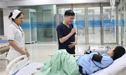 Thai phụ 36 tuần bị rắn đen cắn, bác sĩ mổ lấy thai khẩn cấp