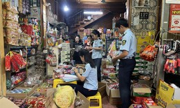 Phát hiện lượng lớn kẹo, bánh trung thu không hóa đơn, chứng từ, nguồn gốc xuất xứ