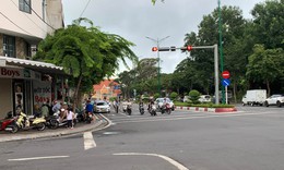 Miền Bắc nắng 34 độ, miền Trung vẫn còn mưa dông
