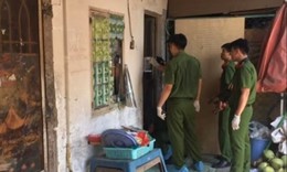 Phát hiện một người chết bất thường tại nhà ở Vĩnh Long, trên cổ có vết thương nghi bị giết