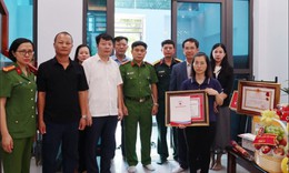 Truy tặng Bằng Tri ân và Ghi công Trung tá Trần Văn Tùng