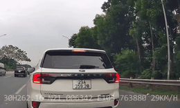Tài xế đi vào làn khẩn cấp, chặn đầu xe khác tại Hà Nội nhận phạt nặng