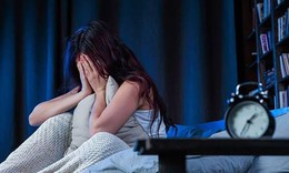 Thức khuya có gây suy thận không?