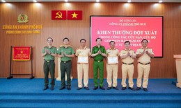 Khen thưởng đột xuất 2 Trung tá CSGT Huế hỗ trợ người dân đi cấp cứu