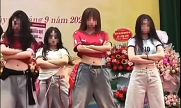Clip học sinh cấp 3 nhảy trong lễ khai giảng gây tranh cãi