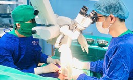 Vi phẫu cứu bàn tay gần đứt lìa cho nam thanh niên 21 tuổi
