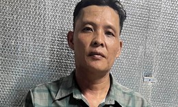Chồng cũ đổ xăng đốt vợ