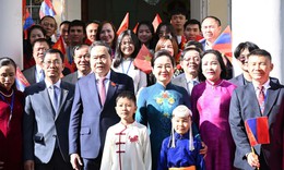 Chủ tịch Quốc hội Trần Thanh Mẫn gặp gỡ cộng đồng người Việt tại Mông Cổ
