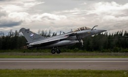 Tiêm kích Rafale đối đầu Typhoon 'tranh ngôi vua bầu trời' châu Âu?