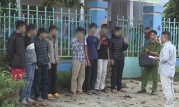 8 thanh thiếu niên đột nhập ô tô trộm cắp tài sản