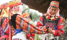 Lễ cầu mưa tr&#234;n đỉnh M&#232;o Vạc