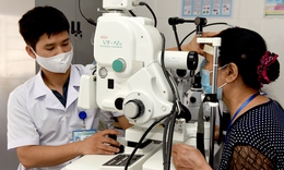 Đừng để m&#249; l&#242;a do bệnh v&#245;ng mạc đ&#225;i th&#225;o đường
