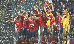 B&#243;ng đ&#225; T&#226;y Ban Nha li&#234;n tiếp lập kỷ lục tại Euro 2012