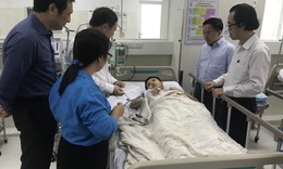 8 học sinh bị tai nạn cây ngã đè tại một trường cấp 2 quận 3, TP.HCM
